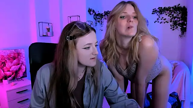 luna_berryy webcam