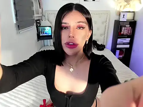PlatinumDoll webcam