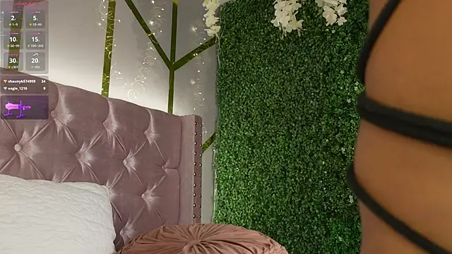 Aurora_Cruz webcam