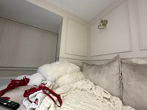 Lola_RaeX webcam
