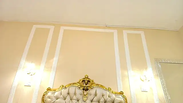 PaulineKosh live cam on StripChat