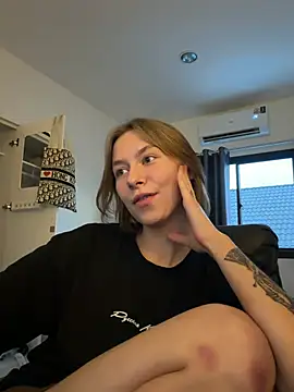 JuicyErika webcam