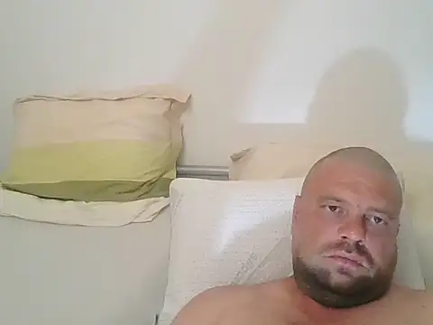 headhead46 webcam