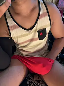 indian_Hunk webcam