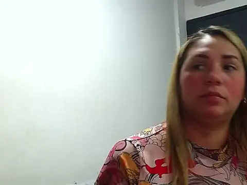 curvynaturalx webcam