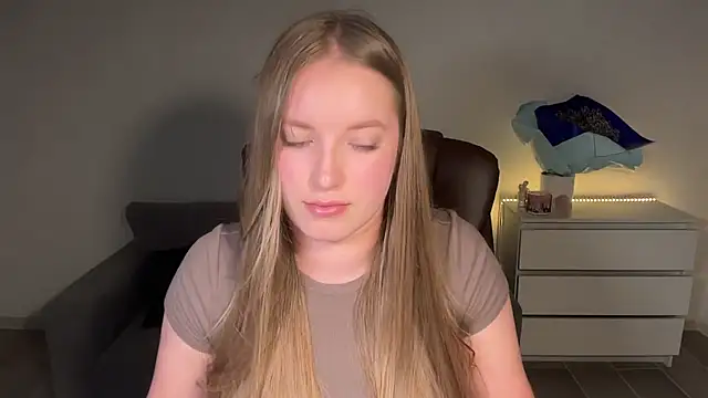 EvaMaddison webcam