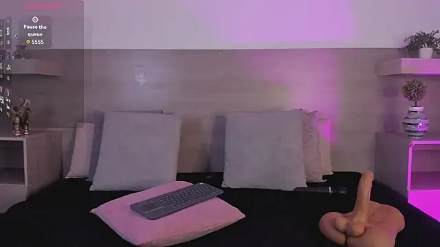 SharonLyn_ webcam