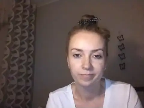 JenniferAlone webcam
