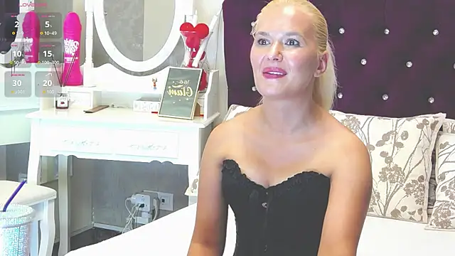 LilyFord webcam