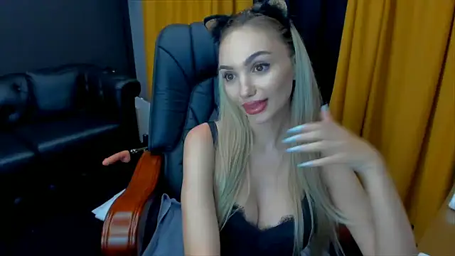 HaleySweet18 webcam