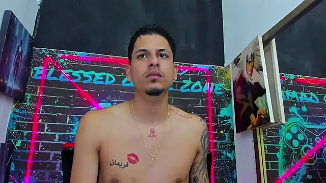 Klaar_Blessed live cam on StripChat