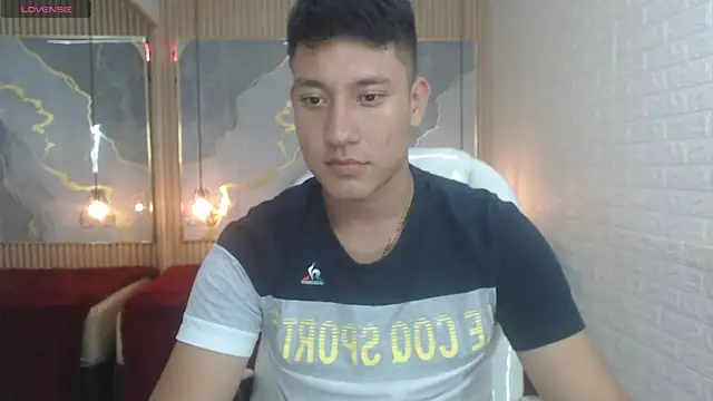 dominantboy4 - DominantBoy4's free webcam - UK Sex Cams