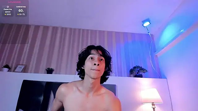 cheys_mast (M twink) - Doggy and spanks