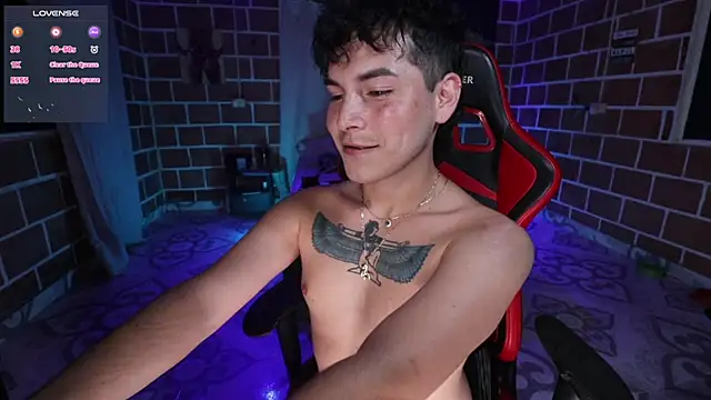 Ryan_picato live cam on StripChat