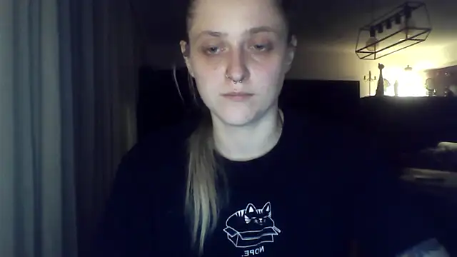 LeaWetGirl webcam