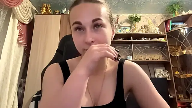 TaIliedGuest live cam on StripChat