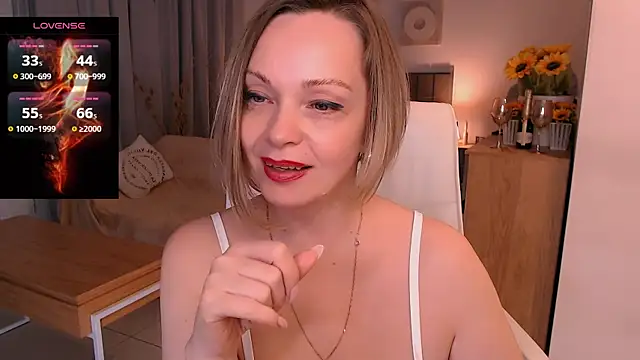 Tilly_Eliot webcam