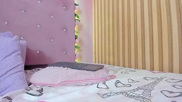 lovely__kiss__ webcam
