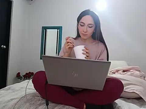 _Lalaa webcam