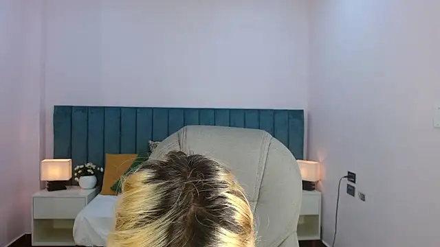 april_bunnyy webcam