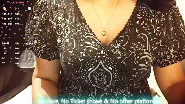Anu__Reddy webcam