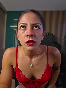 sarah_rayy webcam