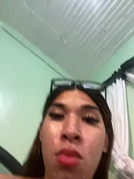 yourdreamgoddes live cam on StripChat