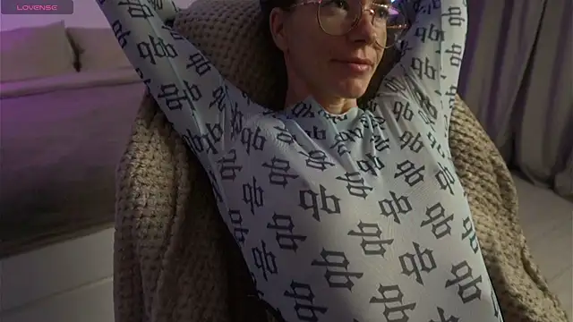 Katy_Kar webcam