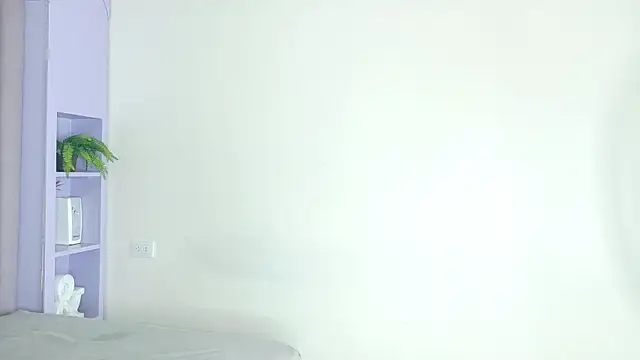 AhslyEvans__ webcam