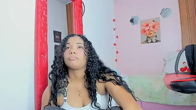 EllyBloom webcam