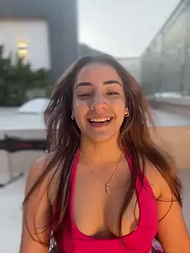 Bella-Saint webcam