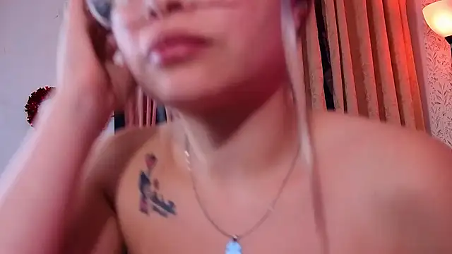 alani_bell webcam