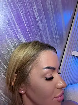KirstieVegas webcam