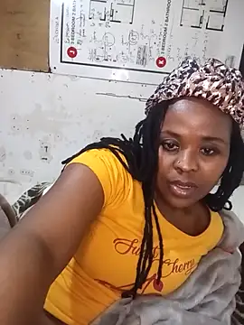 NosieB live cam on StripChat