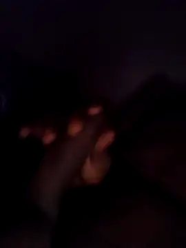 its_your_boy_2001 live cam on StripChat