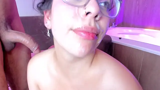 ScaraAndTomy webcam