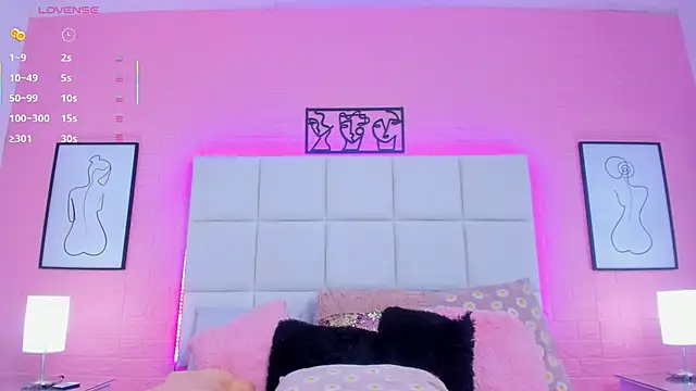 charlotte_kisss webcam