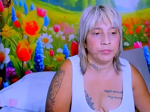indianroxy webcam
