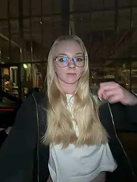 EllyNora webcam