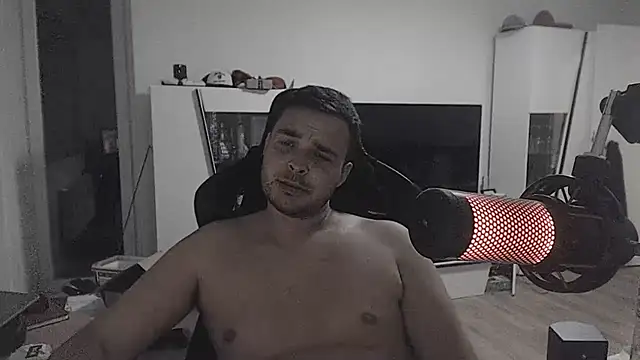 SharkLuigi webcam