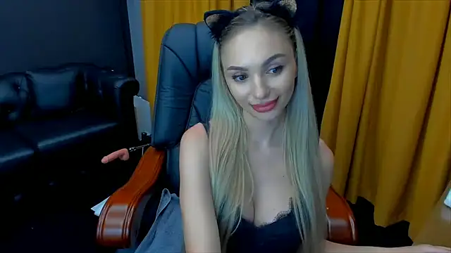 HaleySweet18 webcam