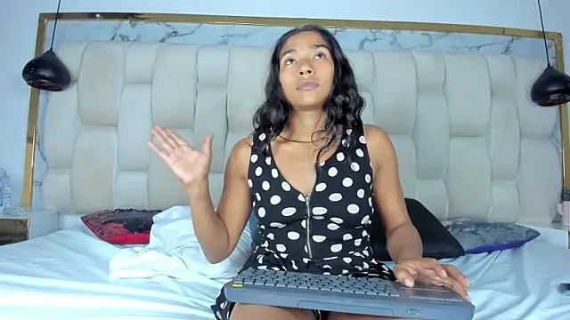 Hanna_lens webcam