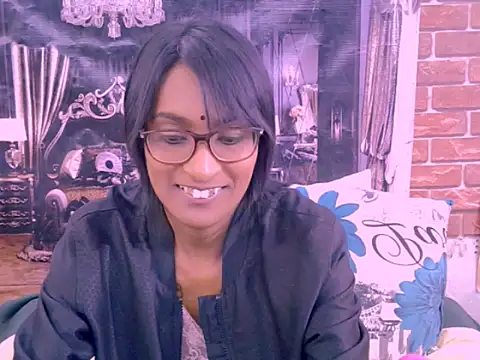 IndianRebel4u2Luv webcam