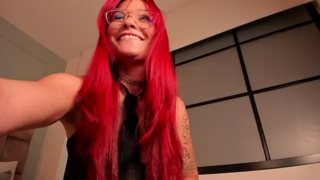 mae_lyra webcam