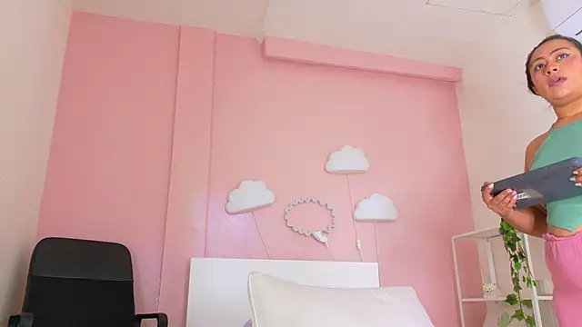 SeleneGibson__ webcam