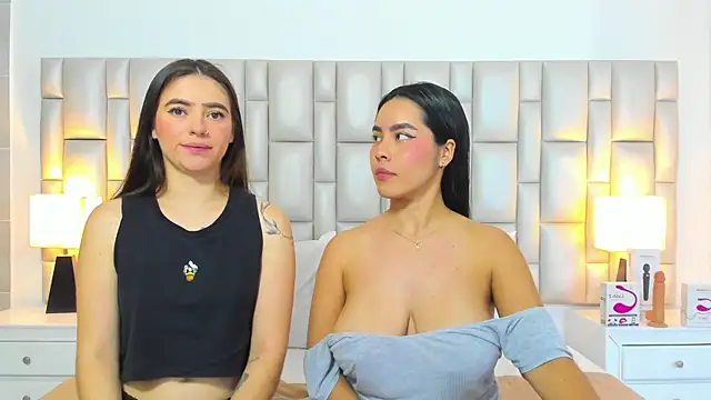 paola_katy_dicks webcam
