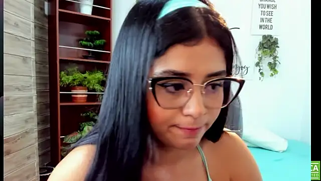 mila_quin webcam