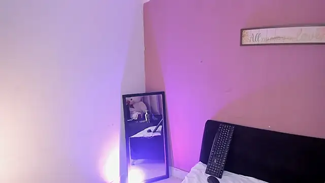 ORIANNA_21 webcam