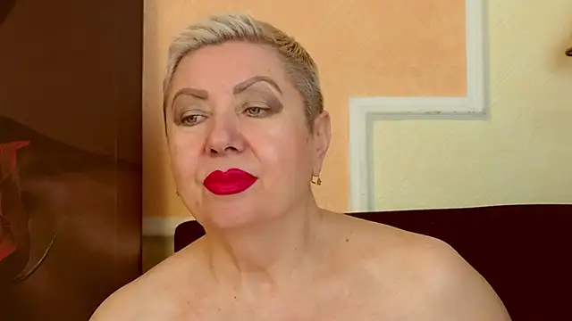 LadyPosh webcam