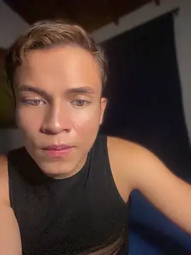 _Leo_Boy webcam